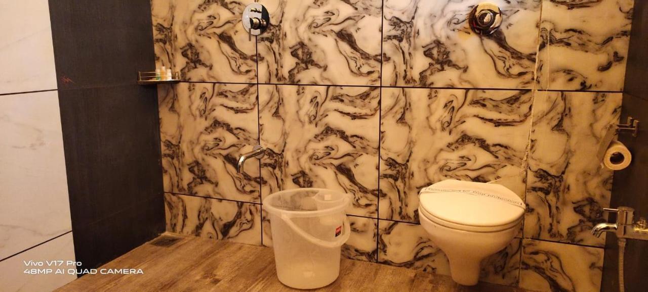 Tent,1089502432:JPEG